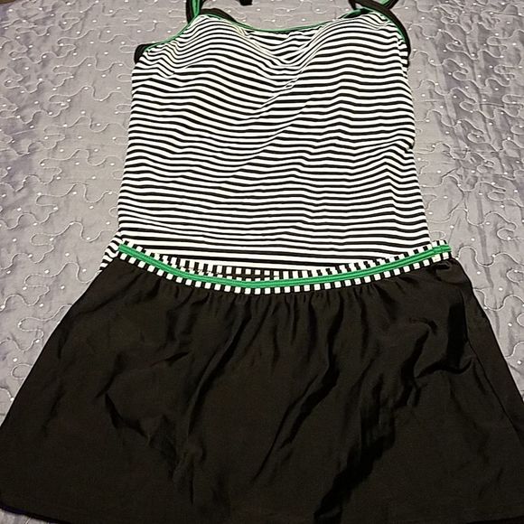 Striped Black and White Women's Tankini Swimsuit - Picture 1 of 4